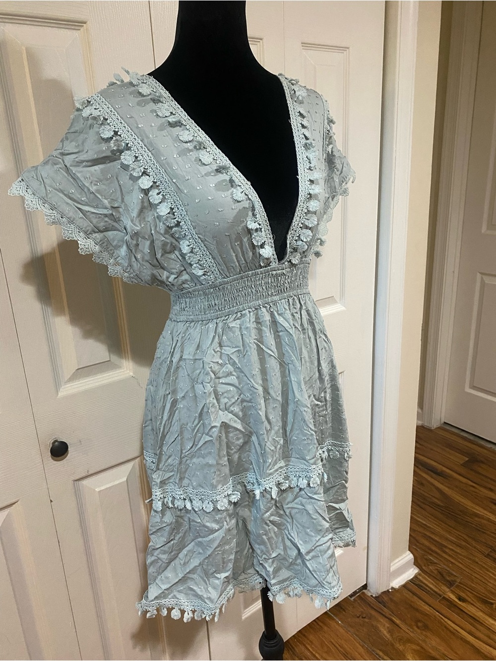 Lace Detail Plunge Short Sleeve Mini Dress - Picture 4 of 13